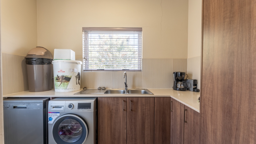 3 Bedroom Property for Sale in Sunningdale Western Cape